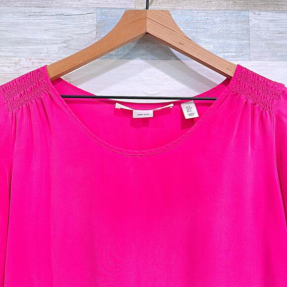 Max Studio 100% Silk Smocked Shoulder Blouse Pink 3/4 Sleeve Career Womens Small - Picture 2 of 4